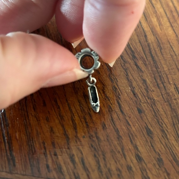 Pandora silver high heel dangle charm - Picture 3 of 8